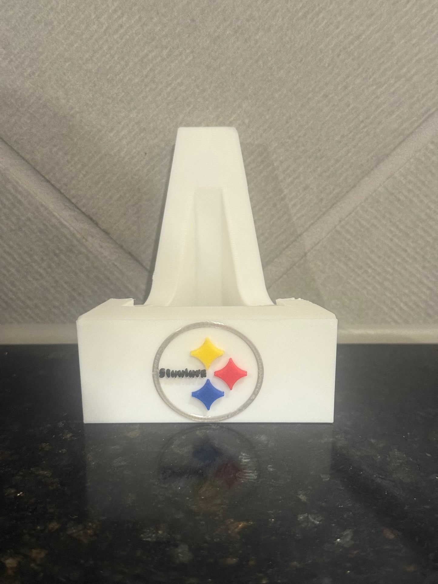 Mag Stand Football Logo
