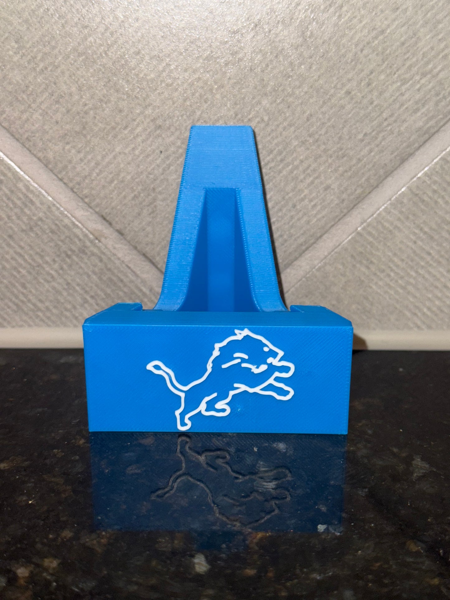 Mag Stand Football Logo