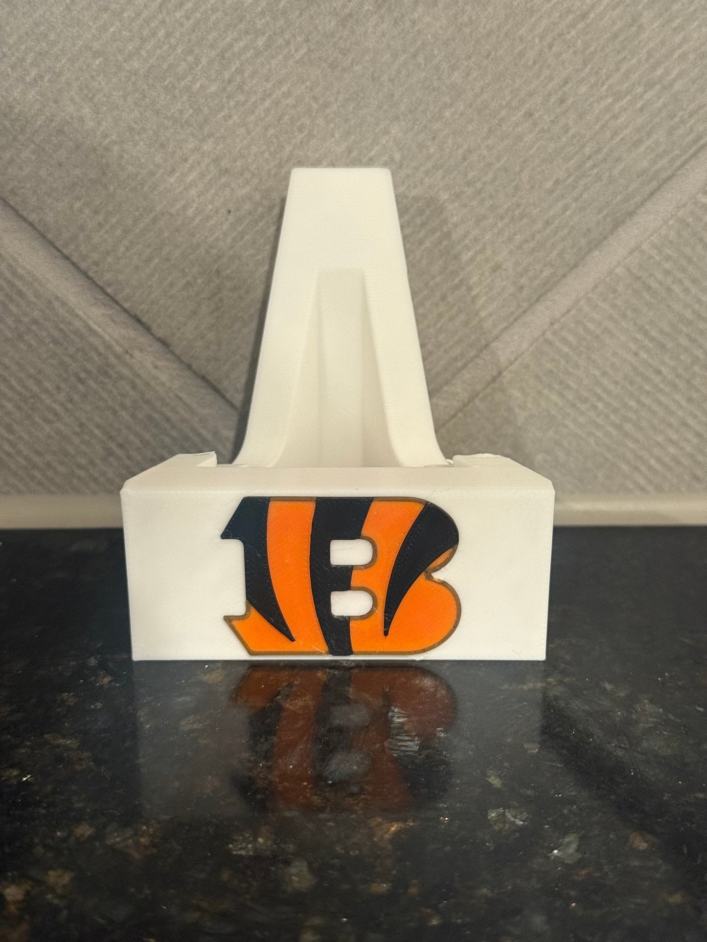 Mag Stand Football Logo