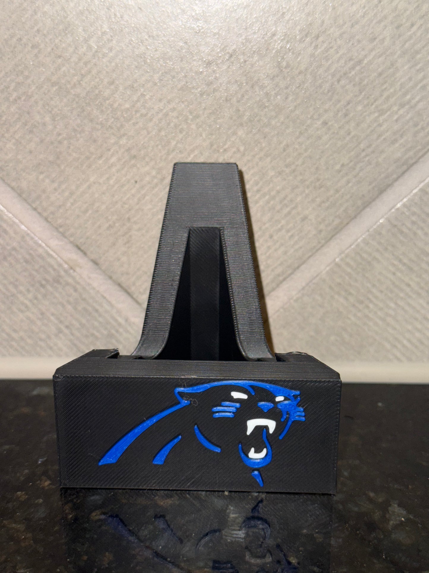 Mag Stand Football Logo